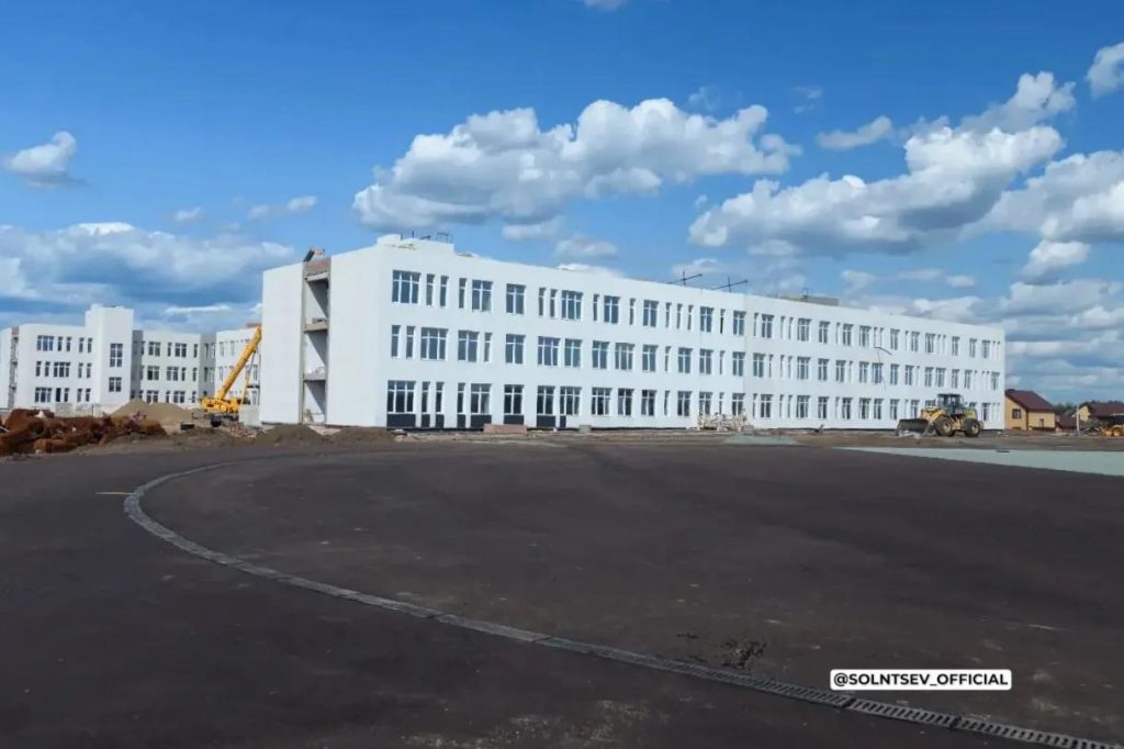 Евгений Солнцев: Готовность школы в «Приуралье» — 60 %
