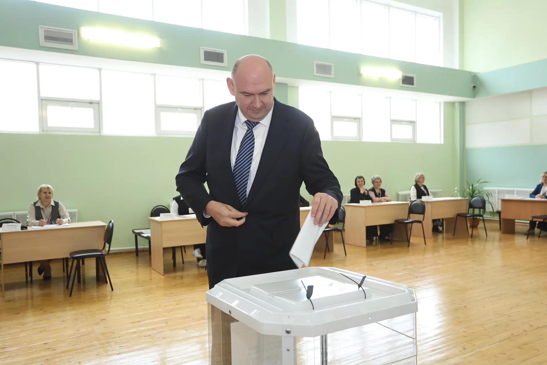 Губернатор Евгений Солнцев принял участие в голосовании