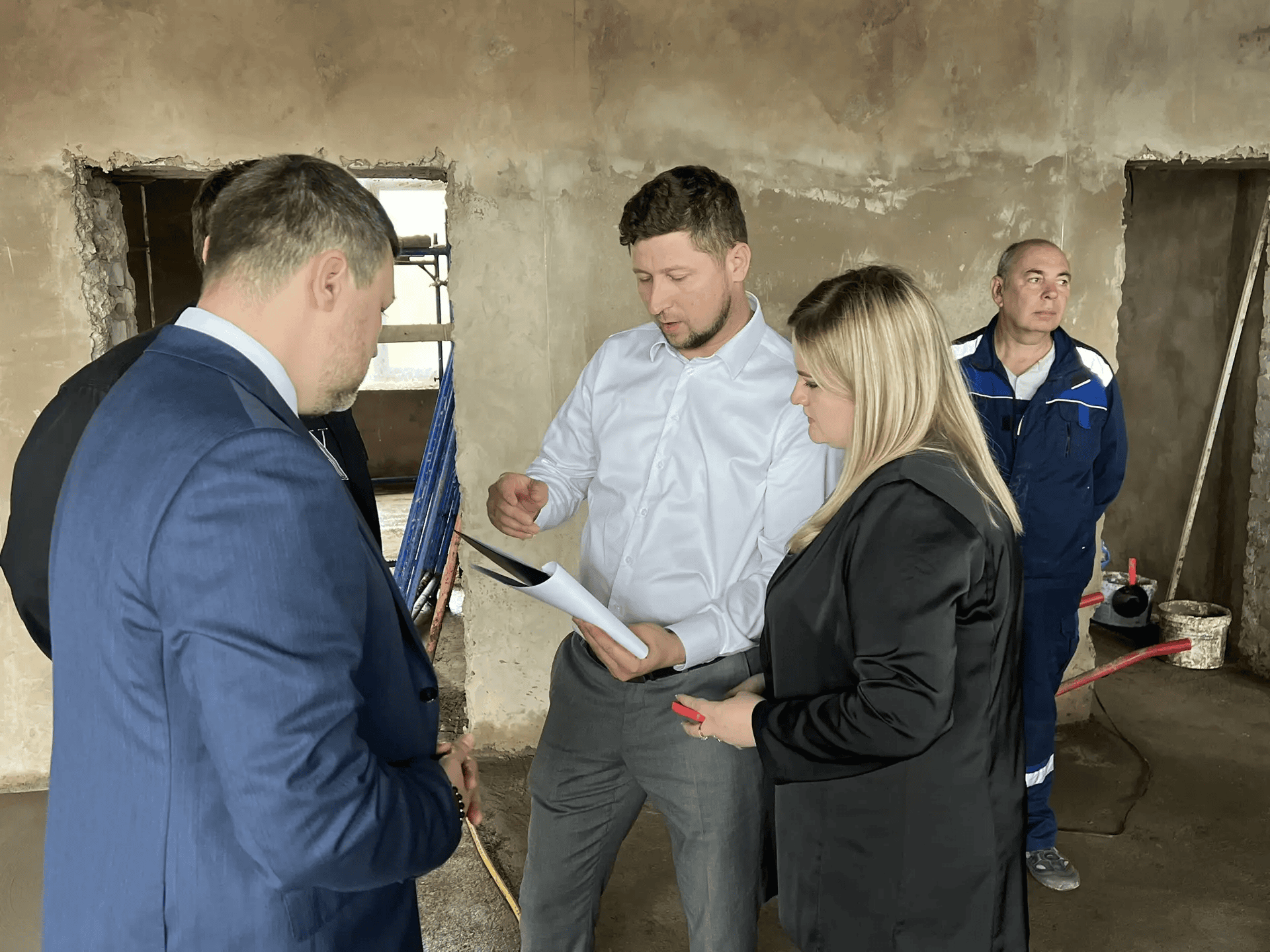 Мироненко сообщил о продолжении реконструкции молодежного центра «Единство» в Бузулуке