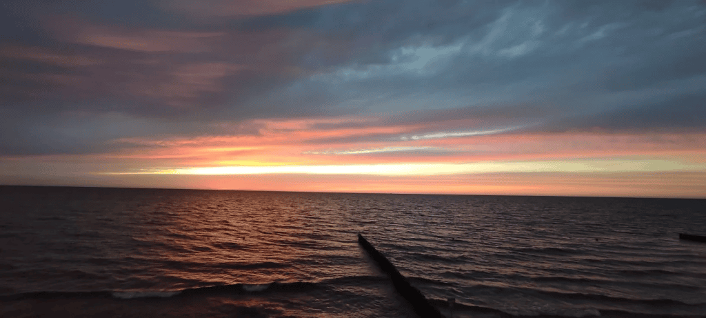 Оренбуржцам рассказали, какое море теплее