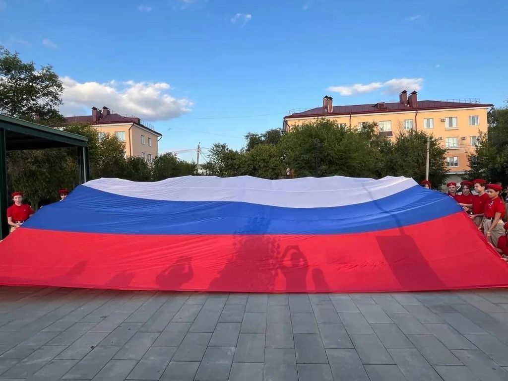 Оренбуржцы присоединились к Всероссийской акции «#ЦветаРодины»