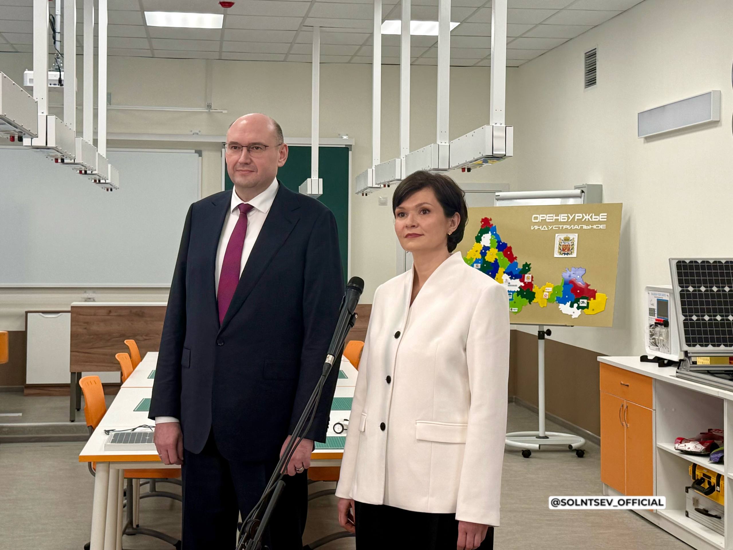 Путин и Солнцев открыли в Оренбуржье самую большую школу