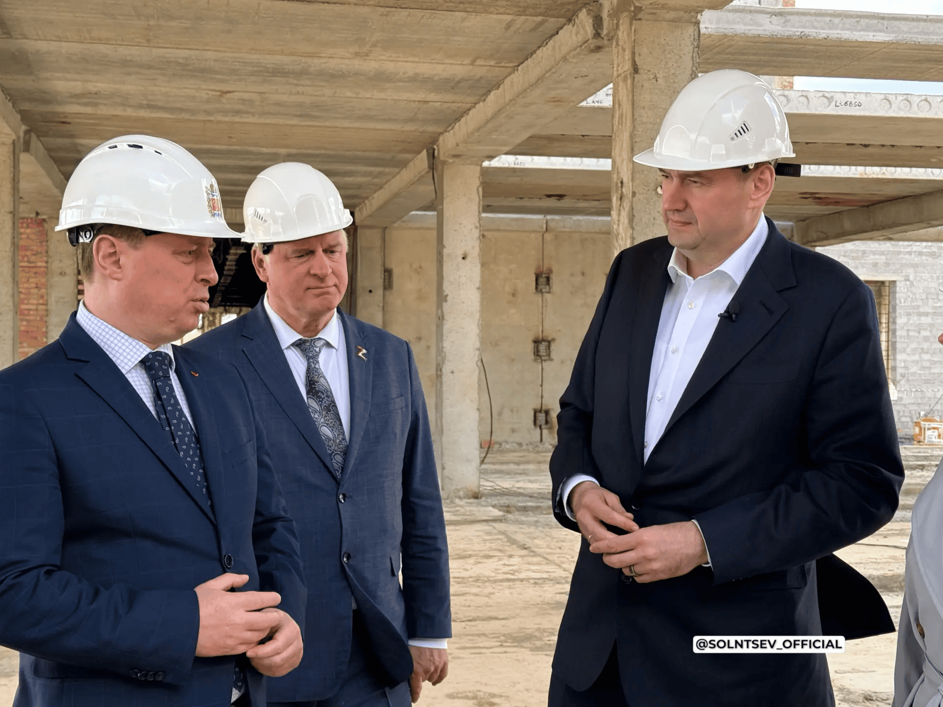 Солнцев посетил стройплощадку будущей школы в ЖК &laquo;Приуралье&raquo; села Ивановка