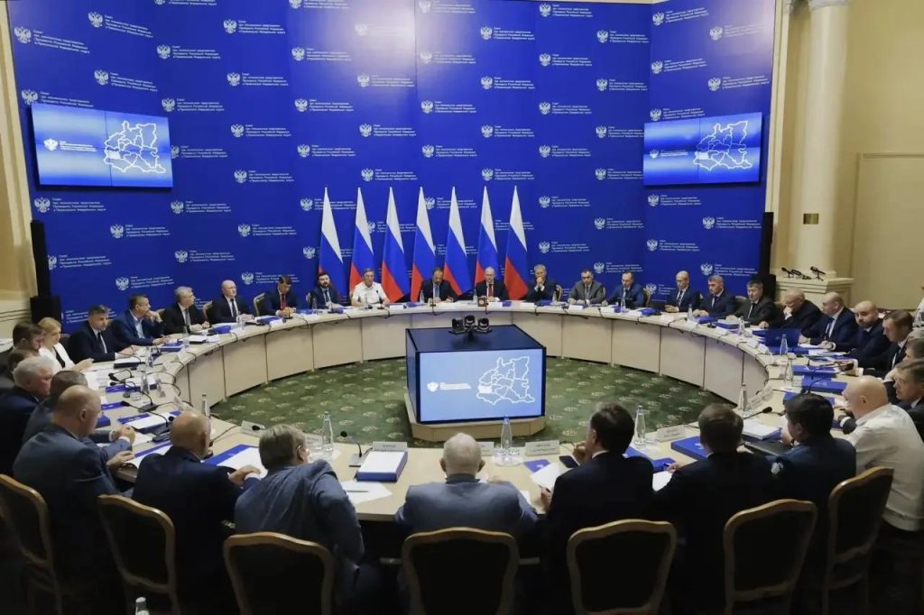 Солнцев принимает участие в заседании Совета ПФО в Пензе