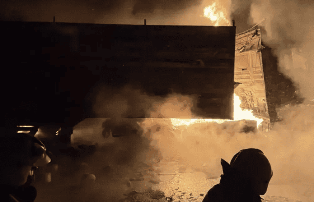 Стали известны подробности крупного дтп с тремя большегрузами в Оренбуржье