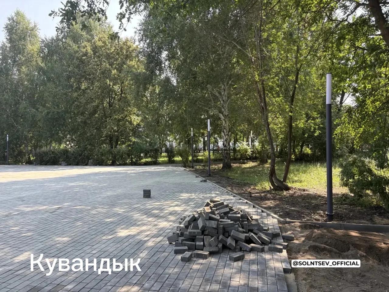В Кувандыке преображают сквер около ДК &laquo;Криолит&raquo;, готовность объекта составляет 80 %