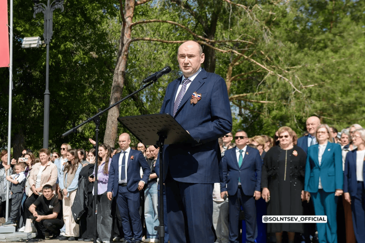 В Оренбурге в майском «Вальсе Победы» закружились 650 пар