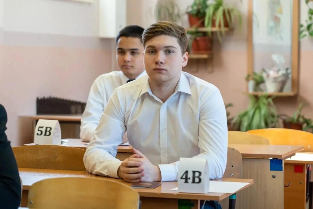 В Оренбуржье проходят заключительные экзамены основного периода