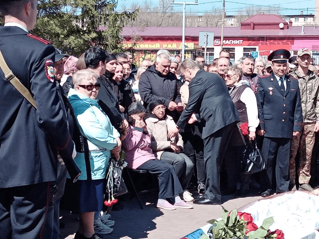 В Оренбуржье простились с погибшим при перестрелке Никитой Гнусиным