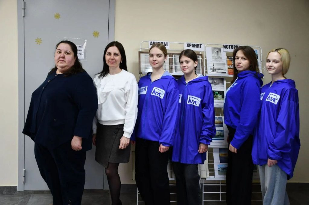 В Тоцком районе школьникам провели экскурсию в архив ко Дню архивов
